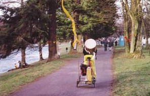 Kulturaktivit�t: Ankunft am
                        Wiesenuferweg 01