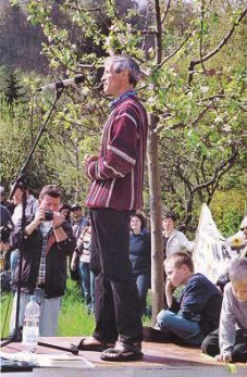 Rede
                        von Martin Vosseler: Fotograf fotographiert
                        Sandalen...