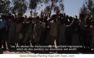 Schulkinder
                      winken