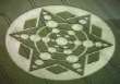 Kornkreis: planetarisches Schneestern-Mandala
                    -- crop circle: planetary snow star mandala