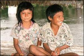 Kinder aus dem Urwald (Selva) in Perú