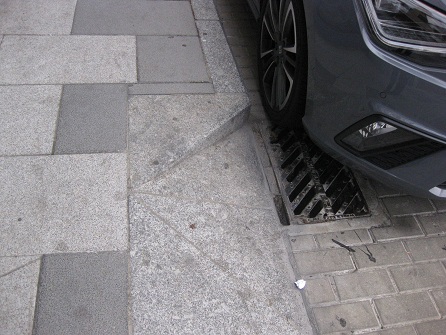 Rampe aus Granitstein Ecke Seitenansicht
02 Rampe aus Granitstein Ecke
Seitenansicht 02