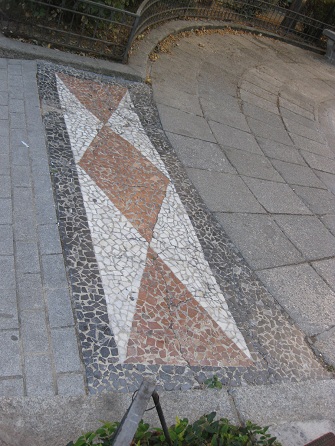 Park mit Mosaik als �bergang Zoom