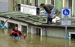 Passau (Germany): flood of
                          Danube on 13 August 2002