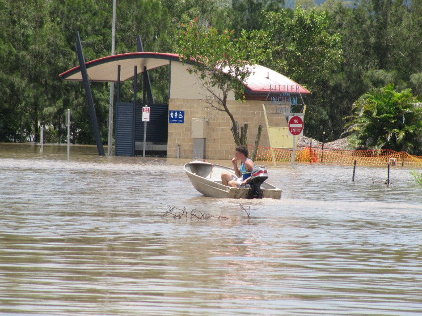 Flooded Burktown in NW
                      Australia in 2011 after tropic storm
                      "Tasha"