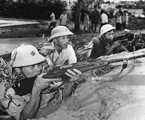 Nordvietnam: Schiesstraining mit Gewehren