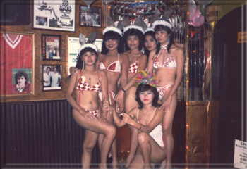 Vacaciones R&R para soldados de
                              la OTAN criminal en Tailandia