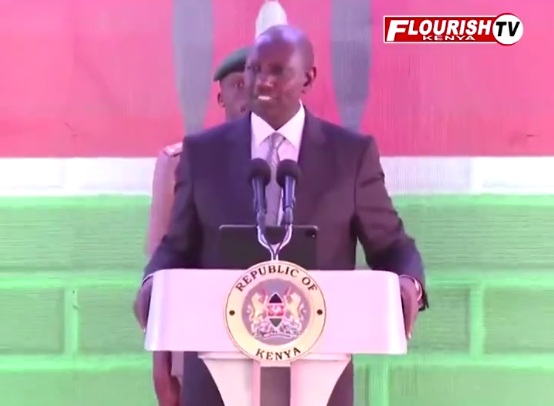 Kenia
                am 25.3.2023: Der Dollar soll bald am Ende sein? Kenias
                Pr�sident empfiehlt, sich vom Dollar zu trennen:
                President of Kenya Urges Citizens To Get Rid of U.S.
                Dollars - soon (Operation Sandman????)