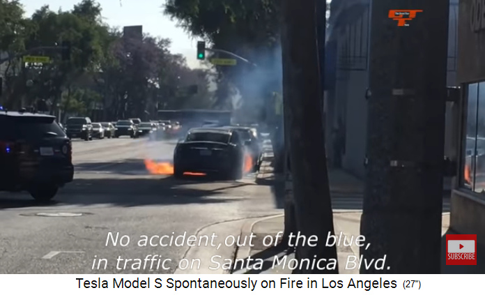 Tesla-Batterie entzündete sich während der
                    Fahrt in Los Angeles am Santa Monica-Boulevard,
                    18.6.2018 Foto 3, Sicht von hinten 02
