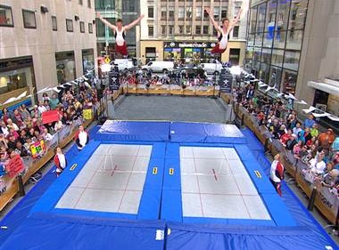 Trampoline 07b: jumps
                            02 as a duo in New Jersey in criminal
                            "USA"