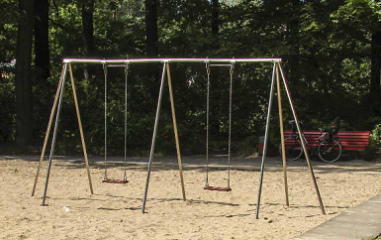 Grupo de columpios 09 en el
                                  parque Mebes en el distrito de
                                  Zehlendorf en Berln