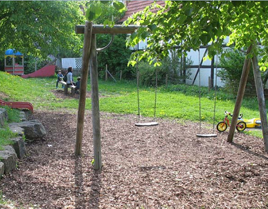 Grupo de columpios 10, columpios de
                              tabln en Heiningen cerca de Stuttgart,
                              Alemania