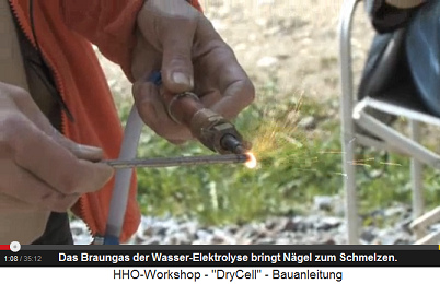 Das heisse Braungas bringt einen
                            normalen Nagel zum Schmelzen