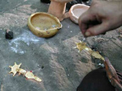 Vergoldungsarbeiten erfolgen mit Quecksilber, und
                  Vergolder leben sehr gef�hrlich, bis sie keine Z�hne
                  mehr haben, oder Nervensch�den haben