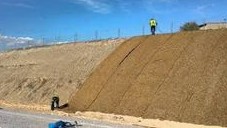 Kokosmatten f�r die Hangbegr�nung