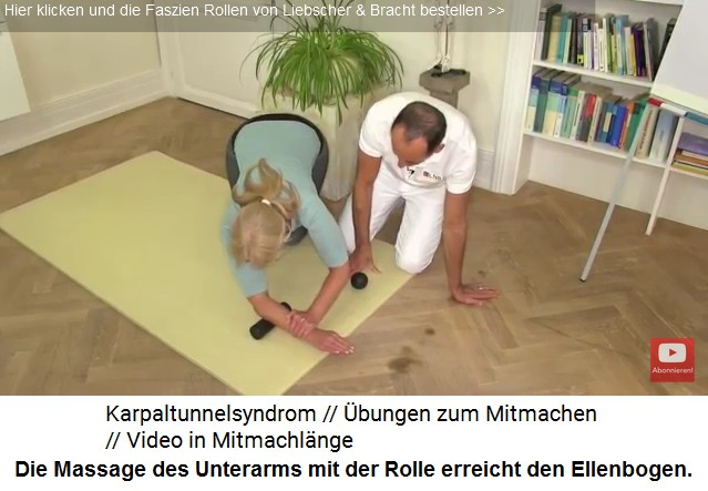 Massage 2c gegen
                      Karpaltunnelsyndrom: Die Massage am inneren
                      Unterarm auf der kleinen Massagerolle erreicht den
                      Ellenbogen