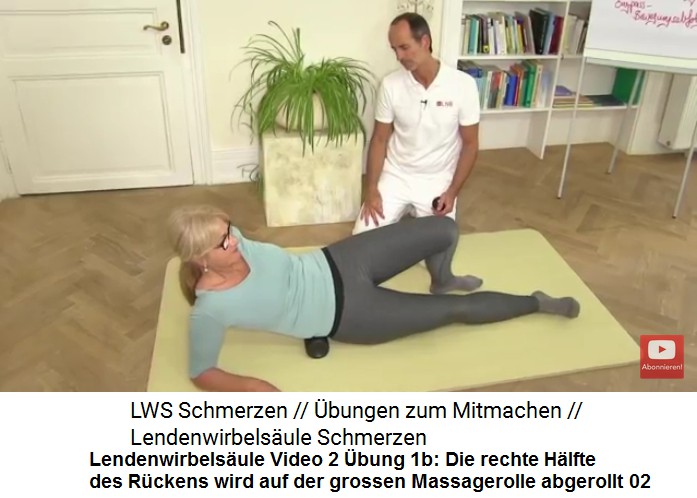Lendenwirbels�ule Video 2
                      �bung 1b: Die rechte R�ckenh�lfte wird mit der
                      grossen Massagerolle abgerollt 02