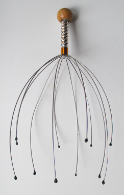 Kopfmassage mit der Spinne gegen Kopfschmerzen und
zum Ausgleich der gesamten Körperenergien Kopfmassage mit der Spinne gegen Kopfschmerzen und
zum Ausgleich der gesamten Körperenergien