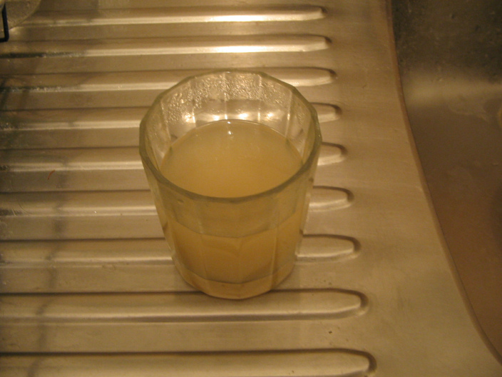 Reiswasser von Vollkornreis: Dieser
                      Mineralientrunk ist sehr n�tzlich, vor allem in
                      einem kalten Winter, wenn mehr Widerstandskr�fte
                      ben�tigt werden.