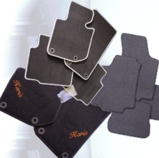 Auto-Fussteppiche
                      k�nnen sehr leicht zum Flohnest werden