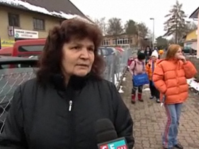 Una residente dice que muchas
                                  veces han dicho a los due�os tomar sus
                                  perros de pelea al dogal, pero los
                                  due�os no quieren obedecer [37]