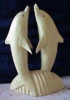 Harmonie zwischen M�nnlichkeit und
                        Weiblichkeit: 2 Delphine, senkrecht stehend