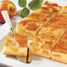 La madre daba siempre todo a los ni�os
                            y se tom� siempre el pedazo malogrado o m�s
                            peque�o (aqu� un pastel de manzana cortado)