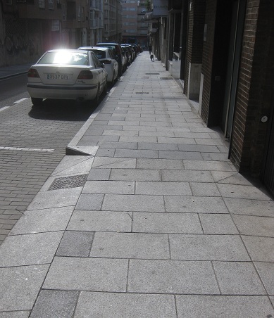 Rampe
                        aus Granitstein 04 Zoom