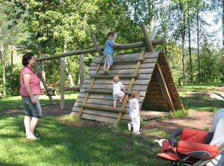 Abrigo 01, una casa peque�a en un
                              parque infantil en Wolfurt cerca de
                              Bregenz en Austria