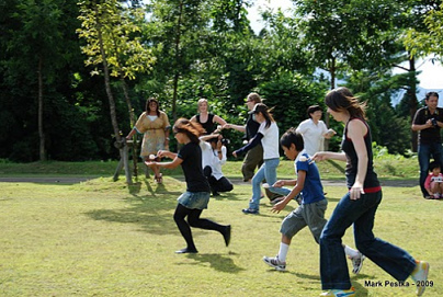 Spielplatzfest 25,
                          Eierlauf, AJET Community